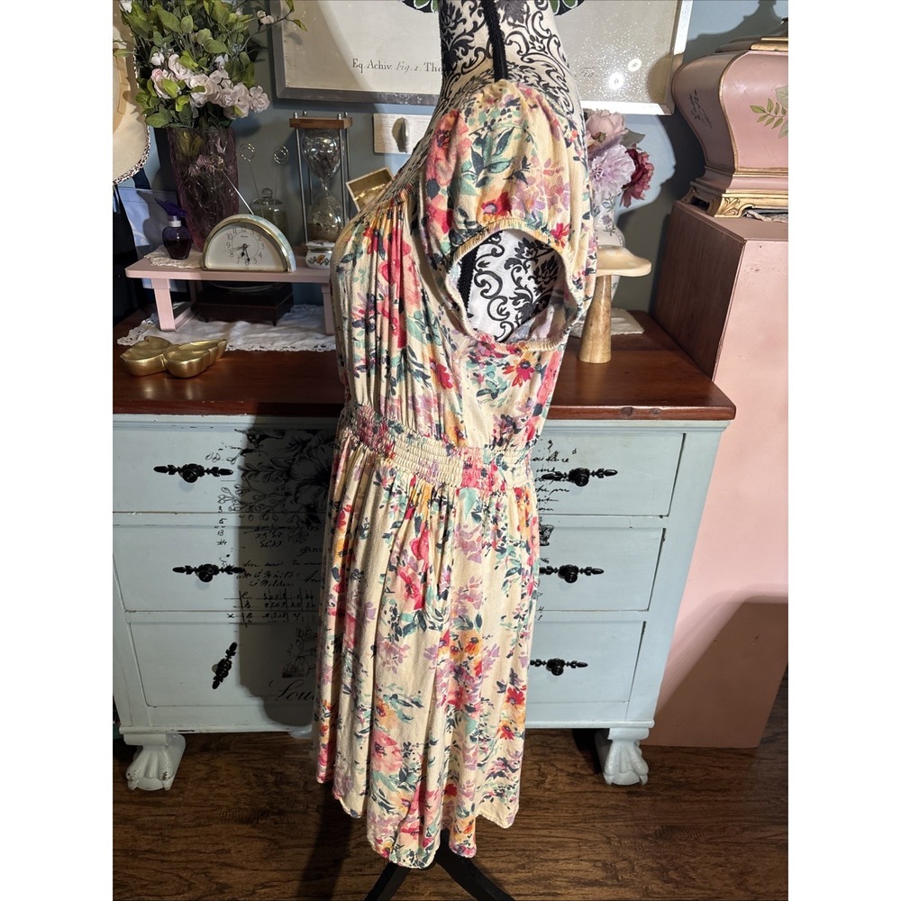 Torrid Light Floral  Smocked Cotton Dress With Pockets Plus Size 1 - Picture 4 of 11